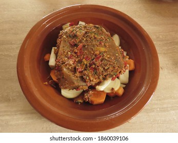 الطبخ المغربي الطحين المغربي Vegetables-meat-tajine-pot-260nw-1860039106