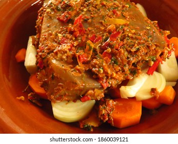 الطبخ المغربي الطحين المغربي Vegetables-meat-tajine-pot-260nw-1860039121
