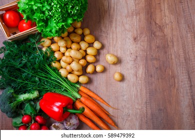 Vegetables. Potatoes, Carrot And Red Pepper. Lettuce Salad, Garlic And Brocoli. Red Radish And Tomatoes. Natural Organic Bio Food.