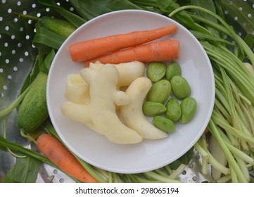 Vegetables Of Thailand : Young Ginger, Baby Carrots, Twisted Cluster Bean, Coriander, Cucumber