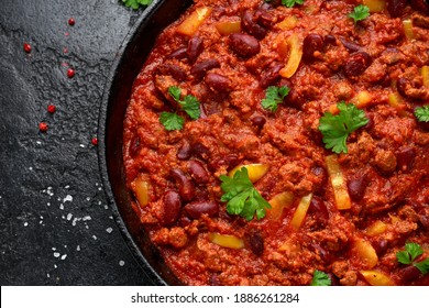 Vegetarian Vegan Mince Chili Con Carne Served In Cast Iron Skillet Pan.