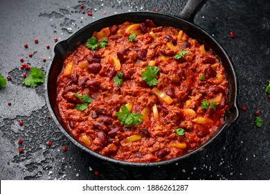 Vegetarian Vegan Mince Chili Con Carne Served In Cast Iron Skillet Pan.