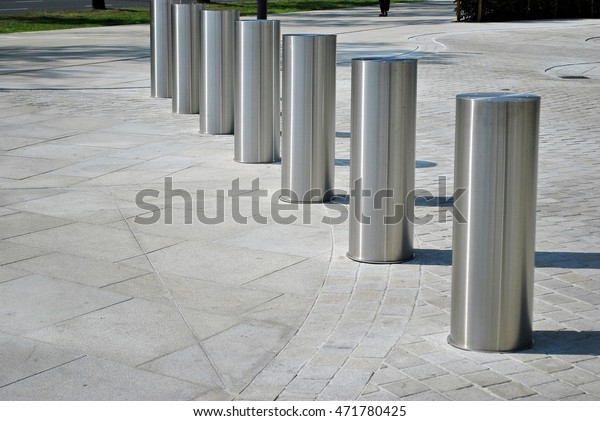 Vehicle access barrier.Perimeter access control\
for vehicles