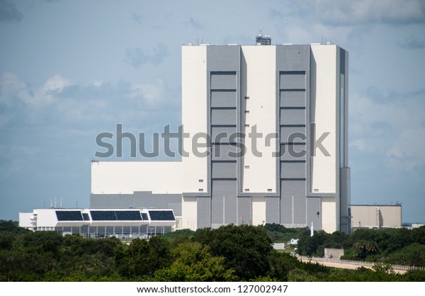 Vehicle\
Assembly Building, Cape Canaveral,\
12/08/2012