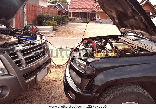 The vehicle has\
deteriorated battery power, battery extension cords for charging\
with other cars. With broken batteries, lack of care, always check\
the car before traveling