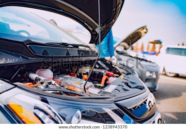 Vehicle Maintenance in\
car-center