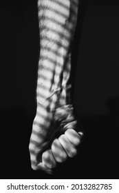 veins on the hands. black and white photo. hand trapped.detail na ruku. abstraktne umenie. - Shutterstock ID 2013282785