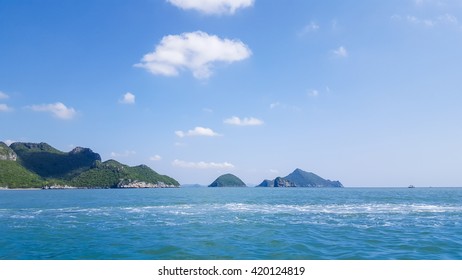 veiw of mountain and sea under blue sky in Sam roi yod nationpark ,Thailand - Shutterstock ID 420124819
