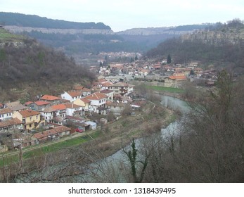 Veliko Tarnovo, Bulgaria - February 2018: View From Above Of Asenovo District And Valley Of The Yantra River Early In Spring