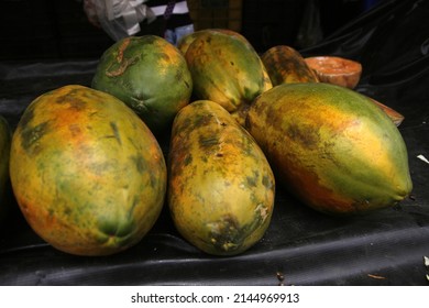 Venezuela-Maracaibo-04 11 2022.Benefits Of Papaya Include Lower Risk Of Heart Disease, Diabetes, Cancer; Aid Digestion, Improve Blood Glucose Control In People With Diabetes, Lower Blood Pressure, And