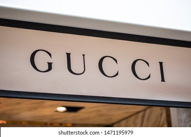 charme Anmeldelse enhed Gucci Company Images, Stock Photos & Vectors | Shutterstock