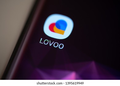 Lovoo Images Photos Et Images Vectorielles De Stock Shutterstock