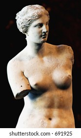 Venus De Milo Statue