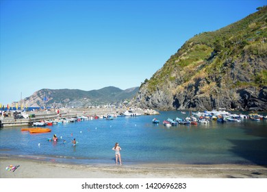 Manarola Town At Cinque Terre National Park Italy Editorial Photo Image Of Attraction Coastal 31686441