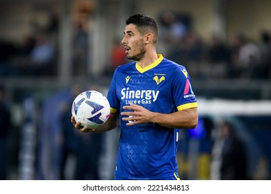 Verona, Italy, October 31, 2022, Verona's Davide Faraoni Por During Italian Soccer Serie A Match Hellas Verona FC Vs AS Roma
