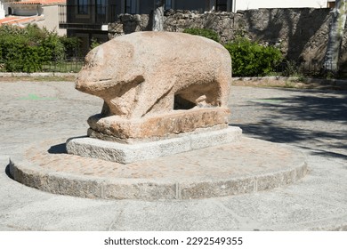 Los verracos de la Península Ibérica son los monumentos megalíticos de granito de los Vetones, esculturas de animales que se encuentran en el oeste de la meseta ibérica, llanura central alta de la península ibérica.