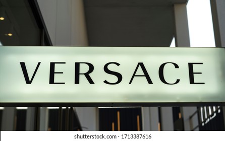 523 Versace ornament Images, Stock Photos & Vectors | Shutterstock