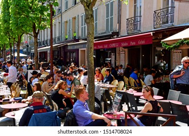 Versailles; France - April 20 2019 : Restaurant In The Notre Dame District