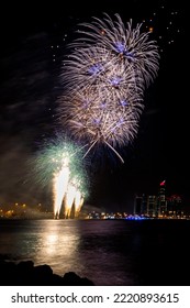 Vertical Firework Photo, Qatar National Day Celebration, December Doha Corniche,firework Reflection To Water