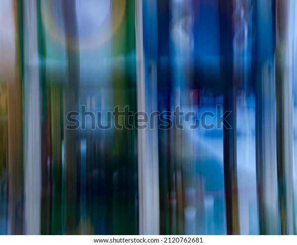 Vertical motion blur\
defocused image