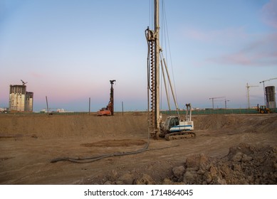 Vertical tamrock pile foundation drilling machine. Drill rig at construction site. Ground Improvement techniques, vibroflotation probe. Vibro compaction method. Piling Contractors 