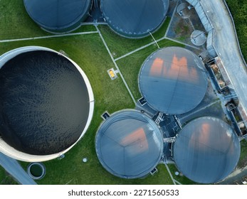 
Vertical view of the process components, fermenters and biogas storage tanks of the agricultural biogas plant. Use of biogas in cogeneration units for electricity and heat production. - Shutterstock ID 2271560533
