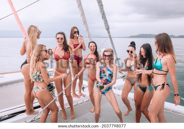Trying To Be Lesbians On A Boat During Spring Break