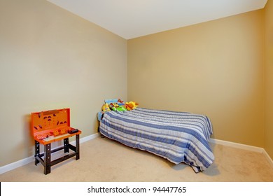 Very Simple Boys Empty Bedroom