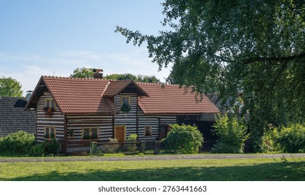 Vesec u Sobotky, Sobotka, Bohemia, Czech Republic, 24.09.2022, traditional wooden houses, village, windowsills, flowers, plants, charming, bucolic, rustic, 