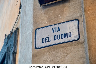 Via del Duomo in Orvieto, street sign. - Powered by Shutterstock