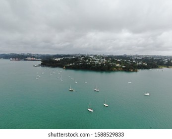 Viaduct Harbour, Auckland / New Zealand - December 14, 2019: The Amazing Auckland Harbour Bridge, The Marina Bay, Beaches, And The General Cityscape Of Auckland