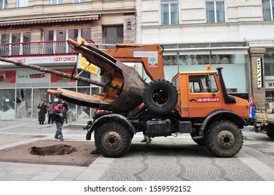 Vianna, Austria, 06 Feb 2009, Removing A Tree In The Street Kärntner Strasse Using A Special Gear