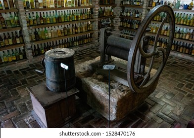 VIANOPOLIS - BETIM, MINAS GERAIS / BRAZIL - JAN 2, 2016: Old and vintage manual equipment used for produce sugarcane liquor displayed inside Cachaca museum in Vale Verde - Alembic and Ecological Park.