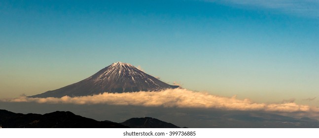 富士山上空hd Stock Images Shutterstock