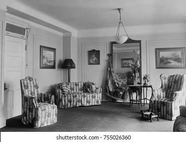 Vice President Coolidge's Family Residence At The Willard Hotel, On August 3, 1923. A Presidential Flag Is Draped Near The Mirror, Since This Became The Residence Of The U.S. President When Warren Har