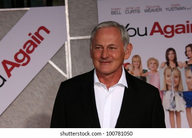 Victor Garber At The 