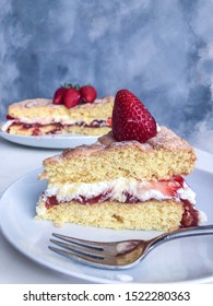  Victoria Sponge Cake And Slice