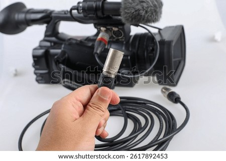 Video camera connection cable media.