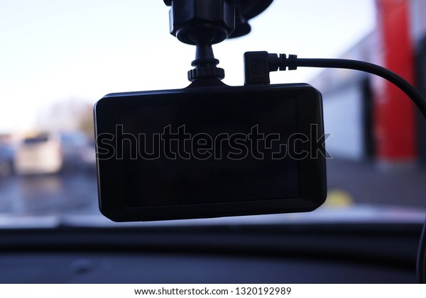 Video recorder to\
record the traffic situation while driving your car. It can be used\
both in cars and trucks.