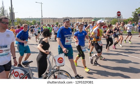 Vienna / Austria - 04 22 2018: Participants Of The Vienna City Marathon 2018