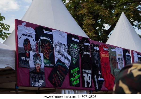 metallica 2019 tour merch