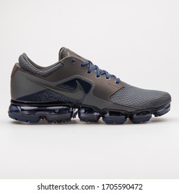 nike black vapormax junior