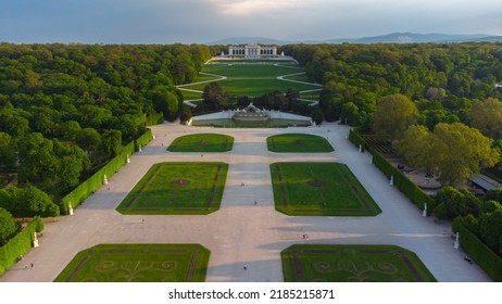 Vienna Austria - May 2022:  The Gardens Of Schönbrunn Palace In Vienna, Austria
