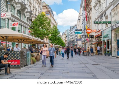 VIENNA, AUSTRIA - MAY 31, 2016: People Walking And Shopping In Karntnerstrasse In Inner City Of Vienna, Austria