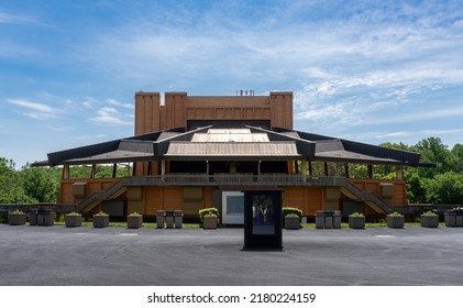 Vienna, Virginia -2022: Filene Center At Wolf Trap National Park For The Performing Arts. State-of-the-art Music Venue Constructed Of Douglas Fir And Southern Yellow Pine.