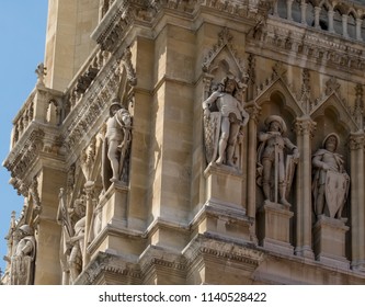 VIENNA/AUSTRIA-MAY 1, 2018: Statues Adorning The Beautiful Vienna City Hall Building