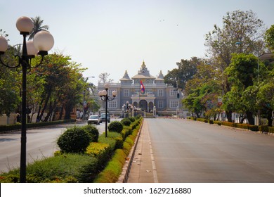 Vientiane, Laos - Jan, 29, 2020: A Beautiful View Of The City And It Buildings, Bars, Hotels And Restaurants.