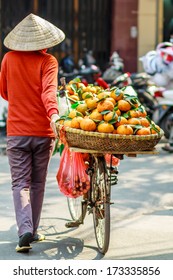 vietnam street market lady seller