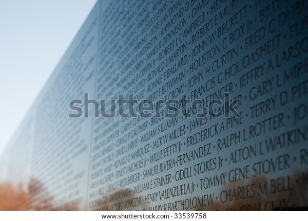 Vietnam Veterans Memorial Reflection Stock Photo 33539758 | Shutterstock