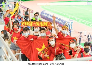 Vietnamese Football Fan In Bishan Stadium Singapore Druring AFF Cup 2021 .Bishan Stadium 6 Dec 2021 Vs Laos